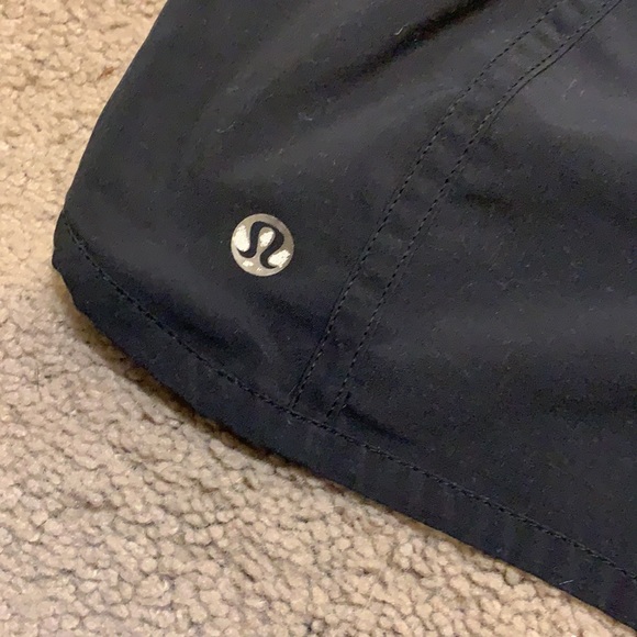 Lululemon shorts - Picture 4 of 6